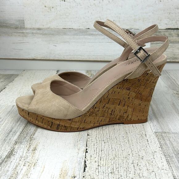Charles David Women’s 10 Tan Lambert Cork Wedge Open Toe Sandals NEW - Picture 4 of 9